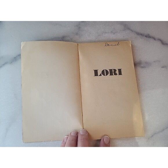Lori By Dorothy Bastien Paperback - Picture 2 of 10